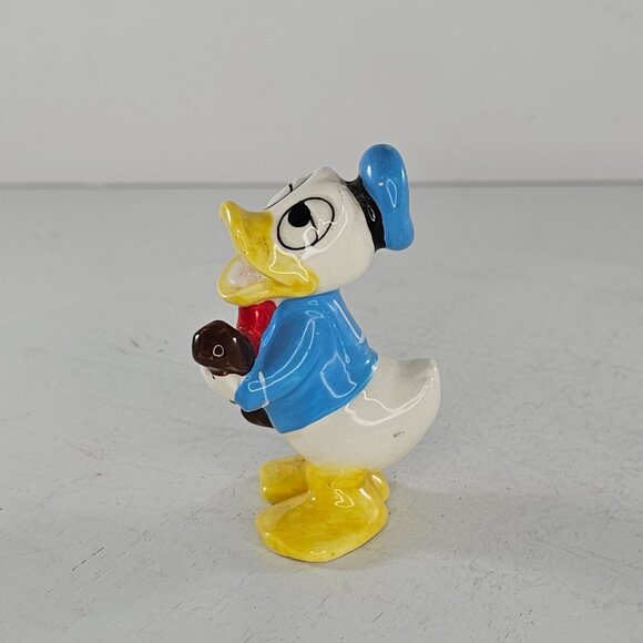 Vintage Walt Disney Productions Donald Duck Figurine Playing Guitar Singing - Picture 8 of 8